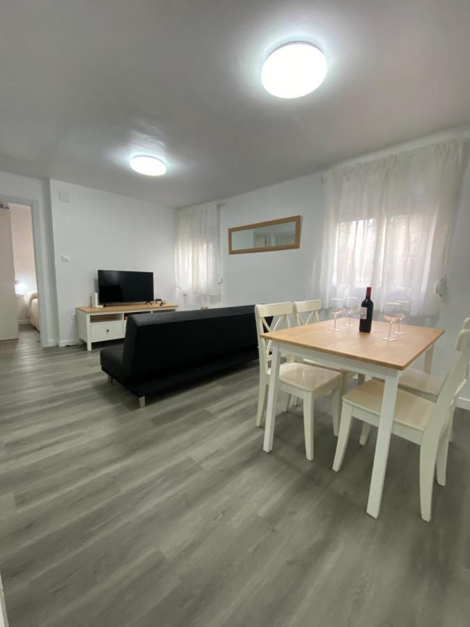 Apartamento Piso Junto Al Hospital Macarena Sevilla Exterior foto